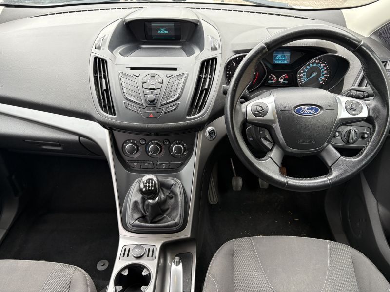 FORD KUGA
