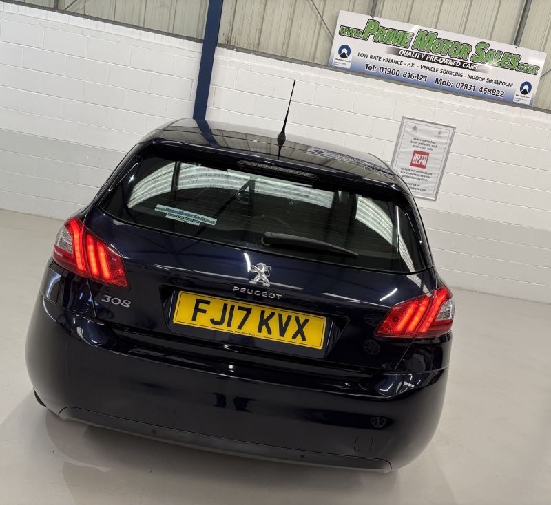 PEUGEOT 308