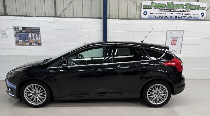 FORD FOCUS