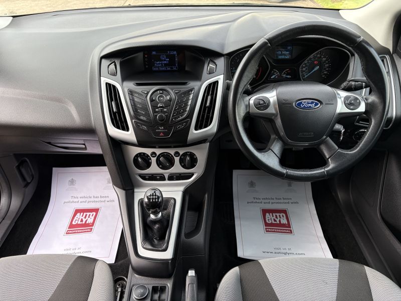 FORD FOCUS