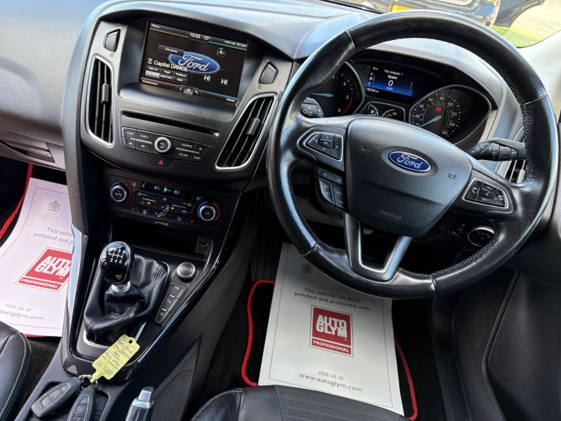FORD FOCUS