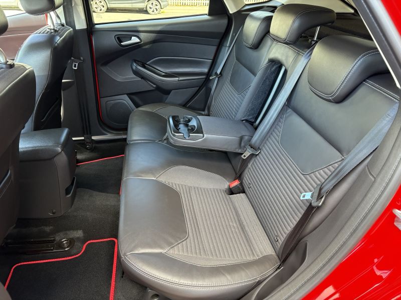 FORD FOCUS
