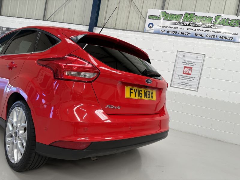 FORD FOCUS