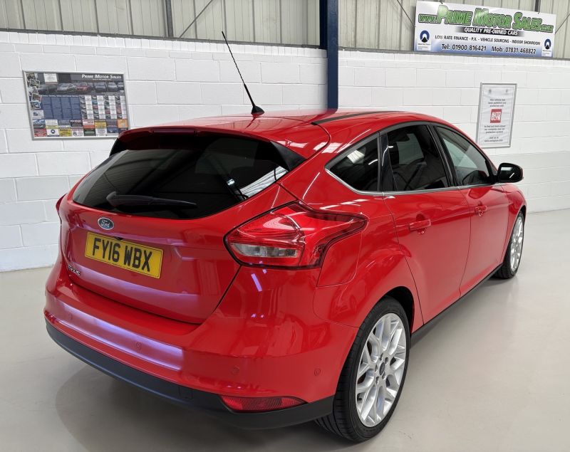 FORD FOCUS