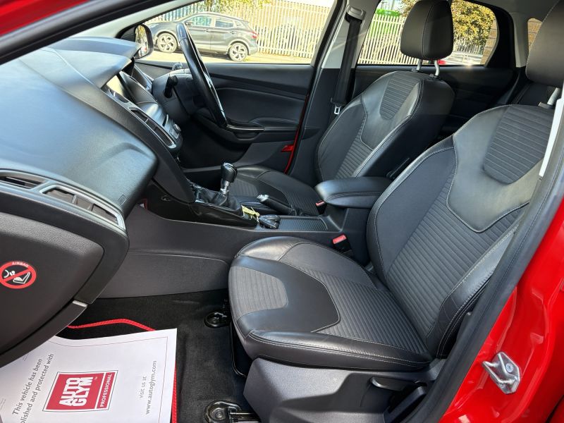 FORD FOCUS