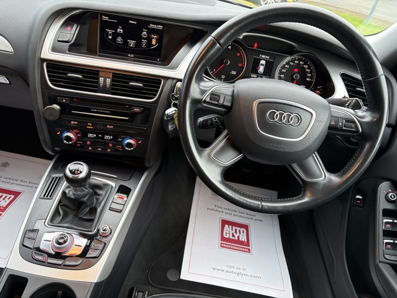 AUDI A4 AVANT