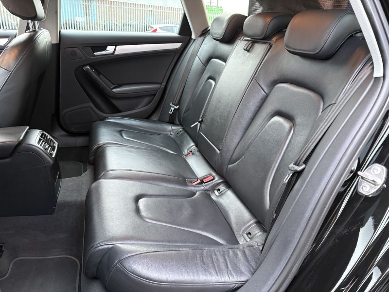 AUDI A4 AVANT