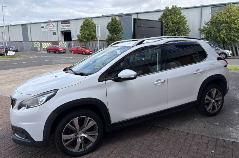 PEUGEOT 2008