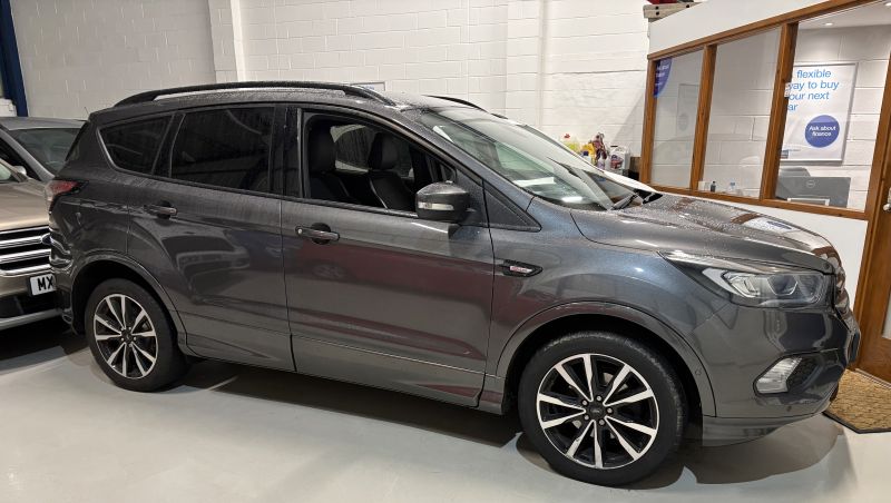 FORD KUGA