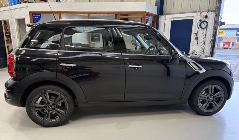 MINI COUNTRYMAN 