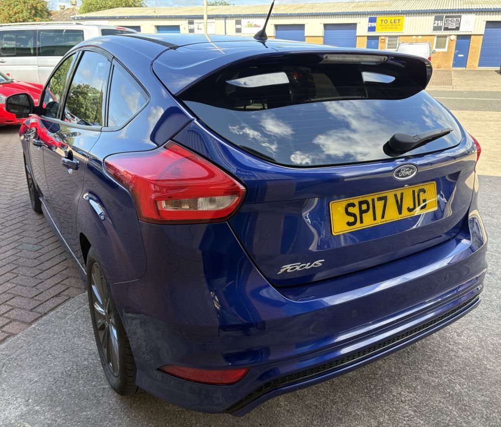 FORD FOCUS