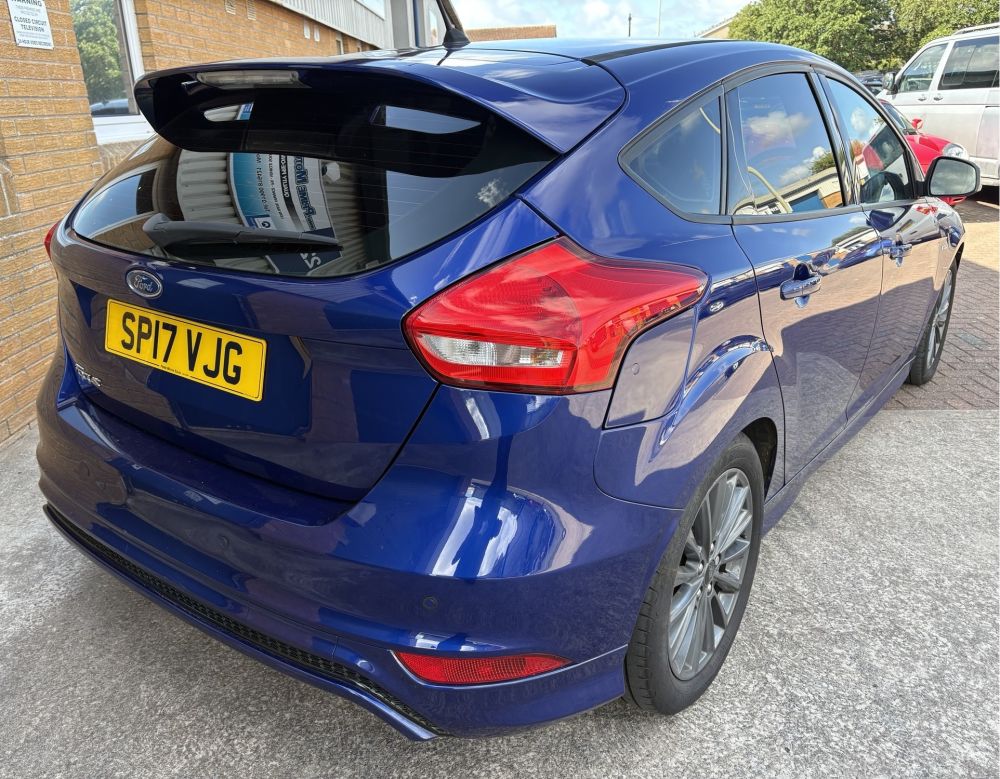 FORD FOCUS