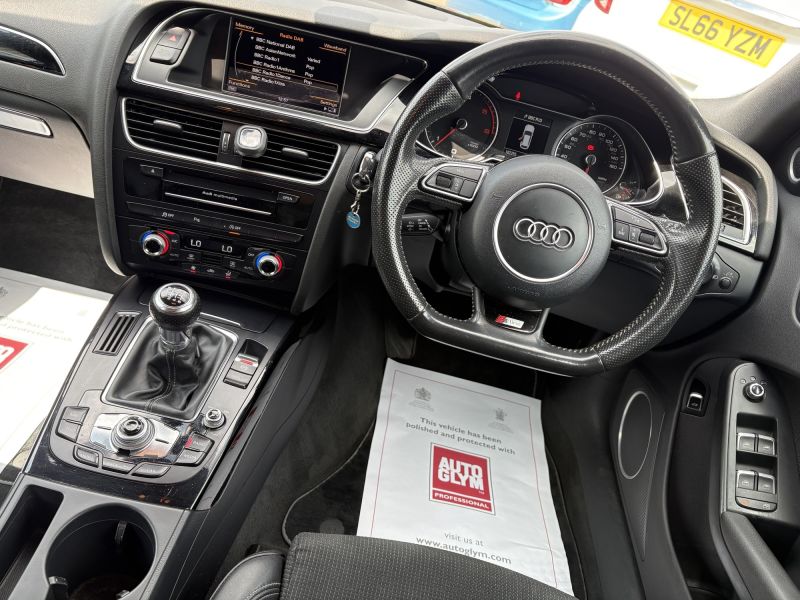 AUDI A4 AVANT