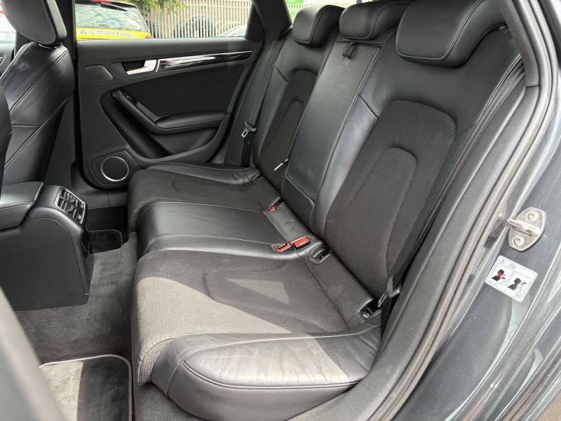 AUDI A4 AVANT