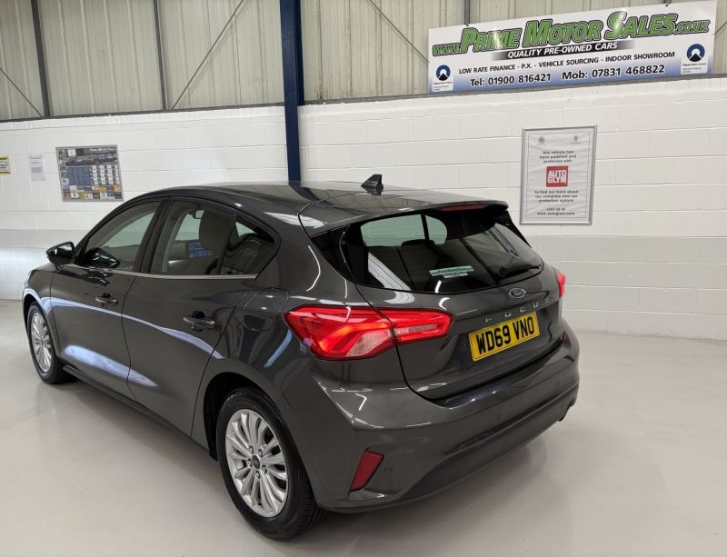 FORD FOCUS