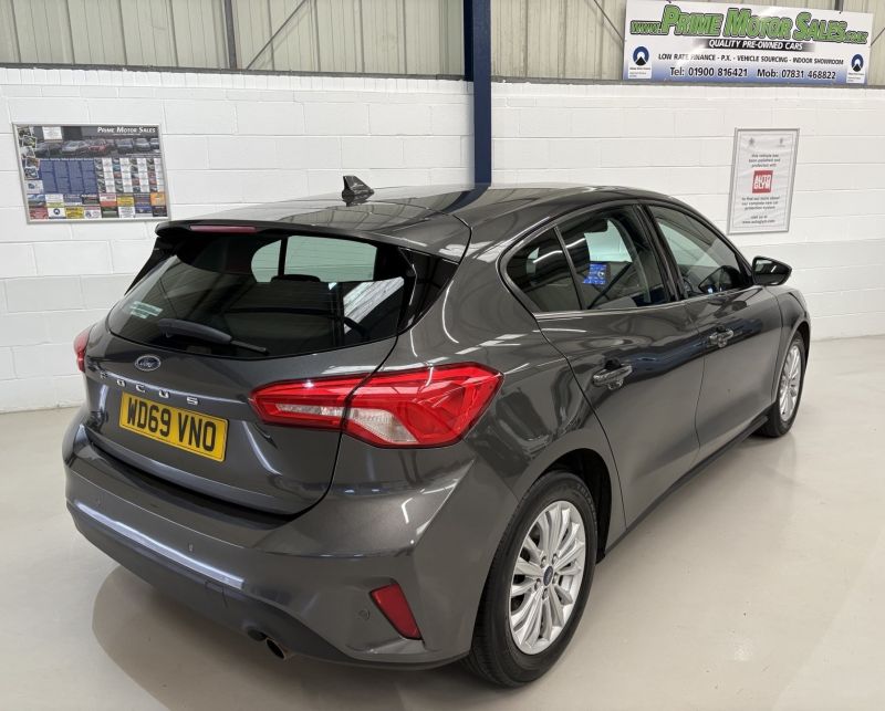 FORD FOCUS