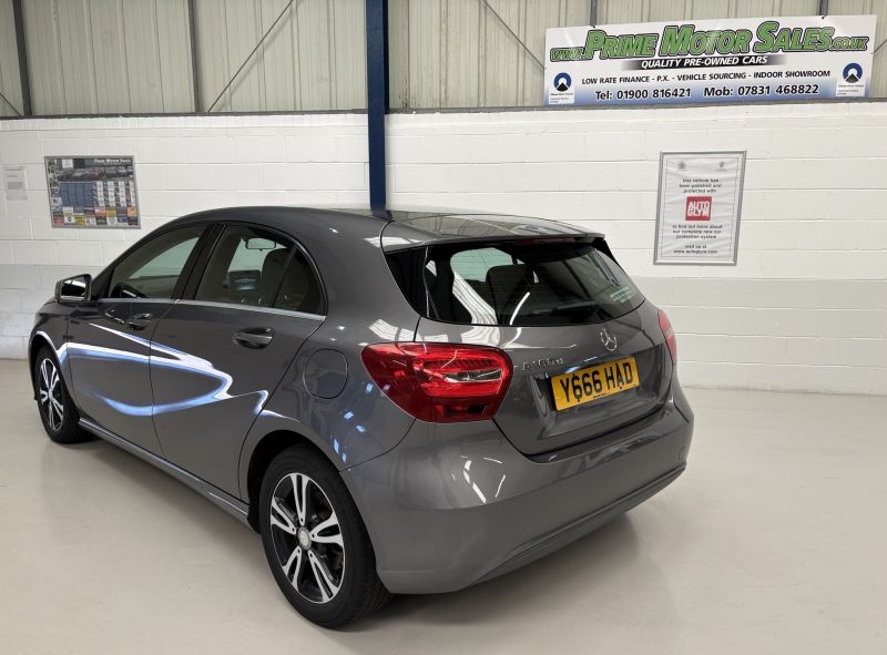 MERCEDES BENZ A180D 