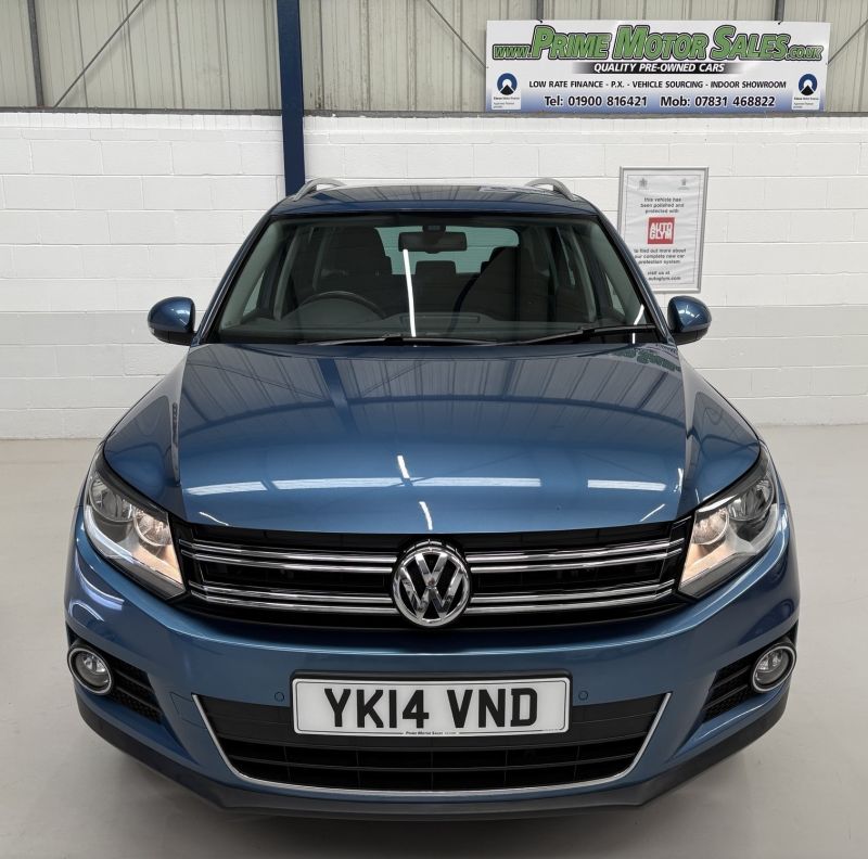 VOLKSWAGEN TIGUAN